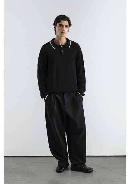 Gold Düğmeli Kontrast Çizgili Polo Yaka Siyah Kazak fiyatları