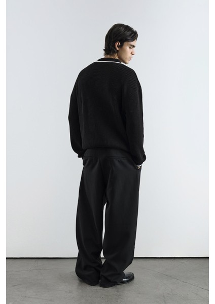 Gold Düğmeli Kontrast Çizgili Polo Yaka Siyah Kazak fırsatları