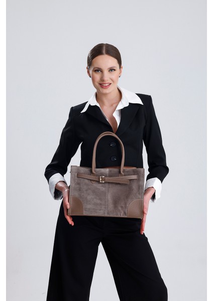 %100 Hakiki Süet Deri Fermuar Kapama ve Uzun Askı Detaylı Kadın El ve Omuz Çantası fiyatları