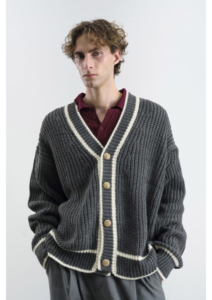 Gold Düğmeli Gri Hırka fırsatları