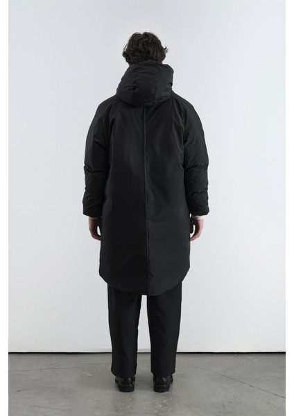 Kapüşonlu Uzun Şişme Siyah Mont modelleri