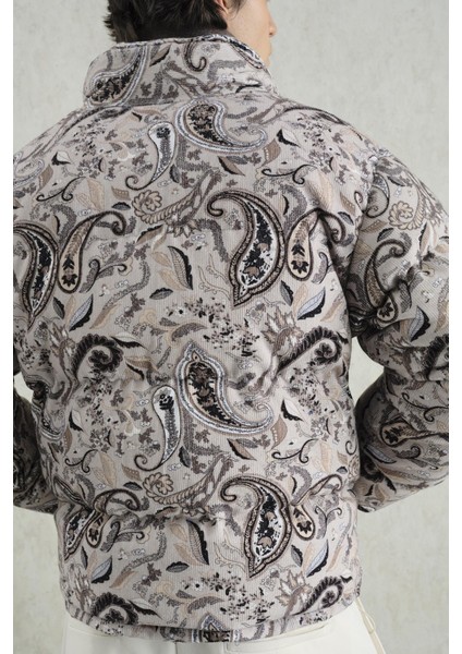 Desenli Kadife Şişme Bej Mont modelleri