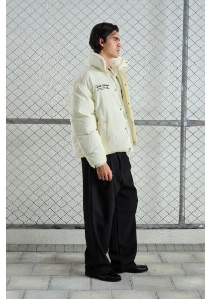 Nakışlı Şişme Ekru Mont modelleri