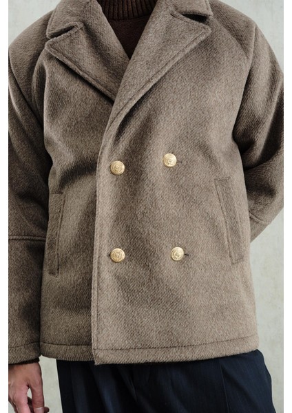 Gold Düğmeli Kısa Kahverengi Kaşe Kaban