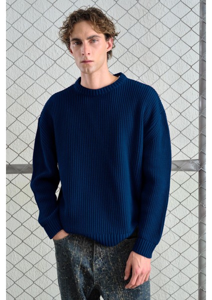 Regular Fıt Fitilli Lacivert Triko Kazak fırsatları