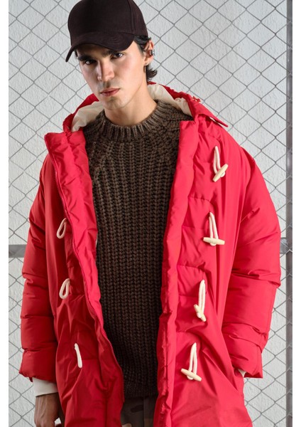 Kapüşonlu Uzun Şişme Kırmızı Mont