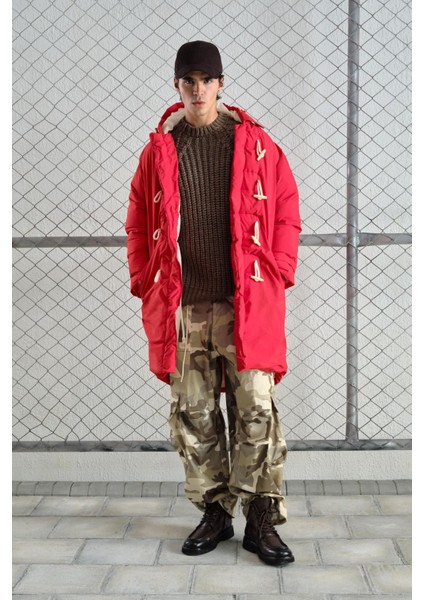 Kapüşonlu Uzun Şişme Kırmızı Mont modelleri