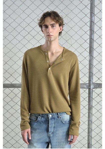 Metal Çıtçıtlı Uzun Kollu Taba T-Shırt