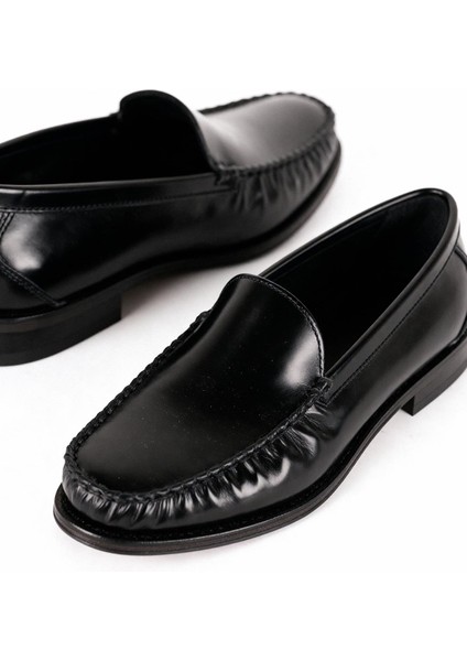 Klasik Loafer Siyah Akkabı fırsatları