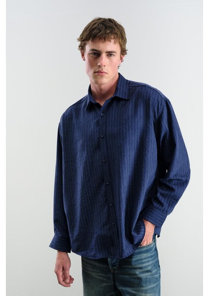 Çizgili Efektli Modallacivert Gömlek