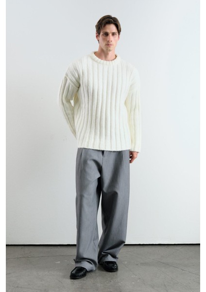 Kalın Fitilli Yünlü Ekru Kazak fırsatları