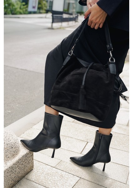 Kadın Topuklu Bot Sivri Burun Kadeh Ökçe Günlük Klasik Bot Tepon Siyah fiyatları