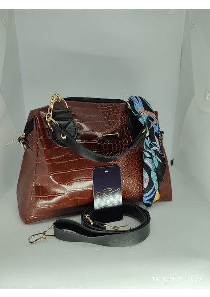 Kadın Deri Altin Zincir Detaylı Lux El Omuz Çanta 20X30CM fiyatları