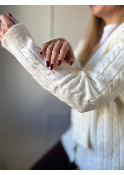 Ekru Atkılı Saç Örgüsü Hırka