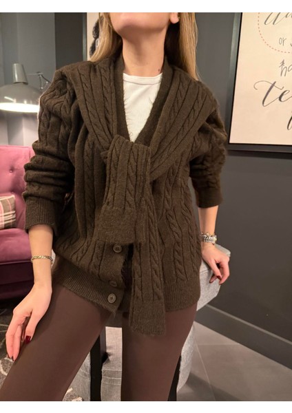 Kahve Atkılı Saç Örgüsü Hırka modelleri