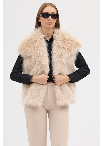 Kadın Premium Yakalı Suni Kürk Yelek modelleri