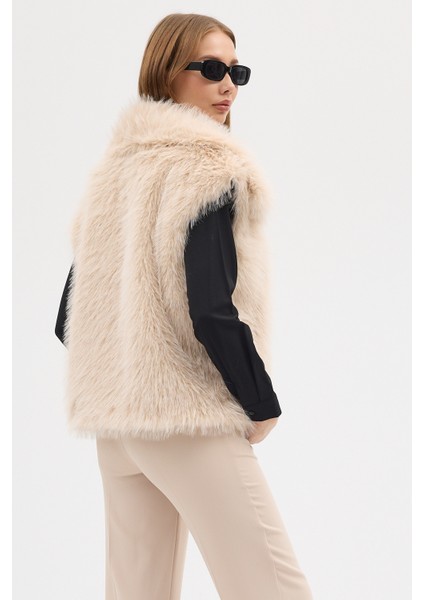 Kadın Premium Yakalı Suni Kürk Yelek fırsatları