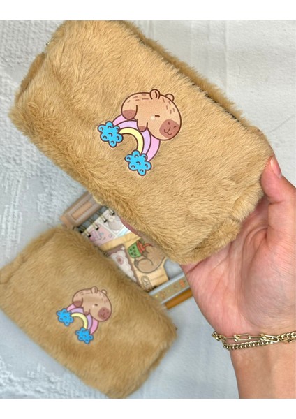 Gökkuşağı Capybara Pofuduk Peluş Çanta Kahverengi / Kalemlik / Toparlayıcı / Kalem Kutu