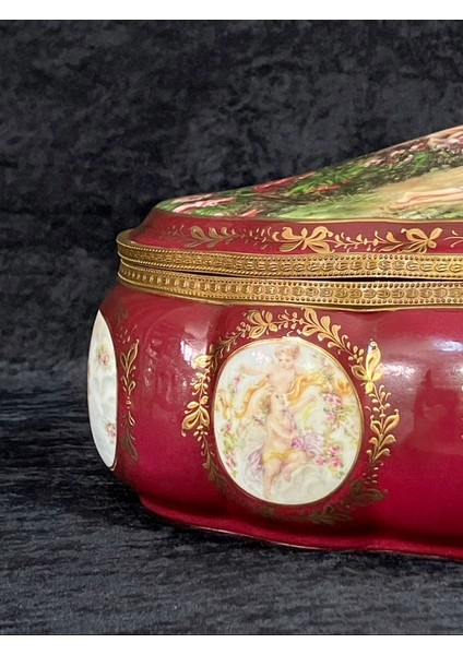 SEVRES Antika Porselen Sandık fırsatları