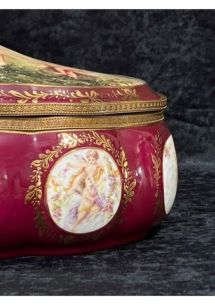 SEVRES Antika Porselen Sandık