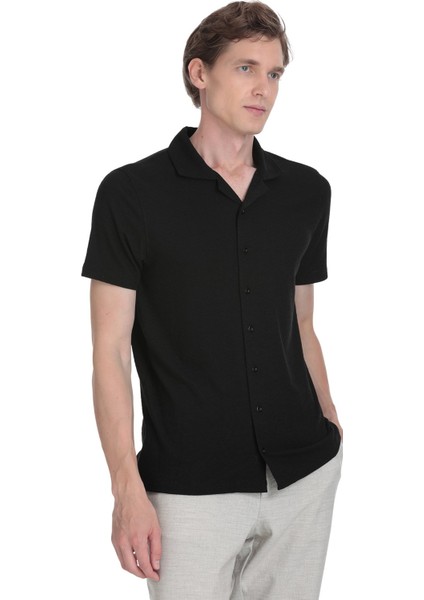 Siyah Regular Fit Apaş Yaka Gömlek