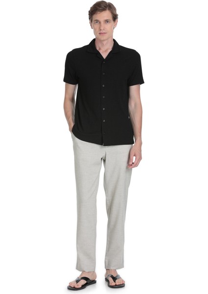 Siyah Regular Fit Apaş Yaka Gömlek fiyatları