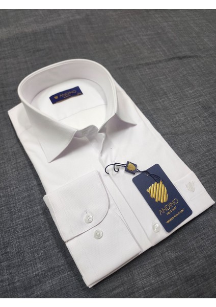 Classic Beyaz Desenli Erkek Gömlek Likralı Bol Kesim Yapısıyla AC0710716-01 modelleri