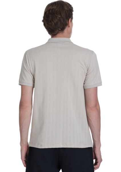 Ekru Regular Fit Apaş Yaka Pamuklu Tişört indirimleri