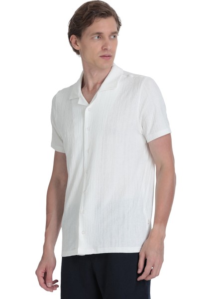 Beyaz Regular Fit Apaş Yaka Gömlek modelleri