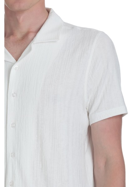 Beyaz Regular Fit Apaş Yaka Gömlek fırsatları