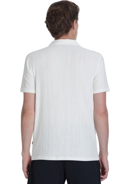 Beyaz Regular Fit Apaş Yaka Gömlek indirimleri