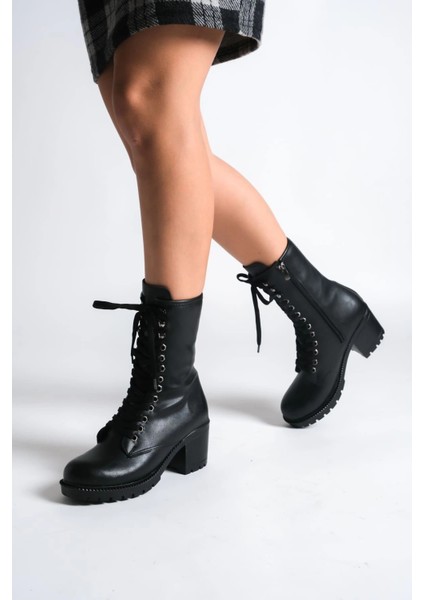 Alda Bağcıklı Ortopedik Taban Kadın Çizme St - Siyah