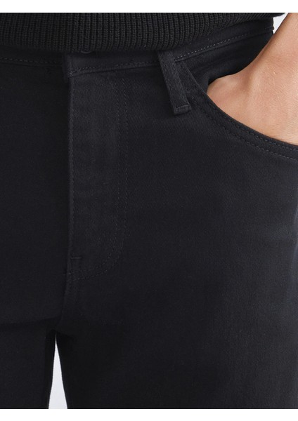 Lcw Jeans Siyah 730 Havuç Kalıp Erkek Jean Pantolon modelleri