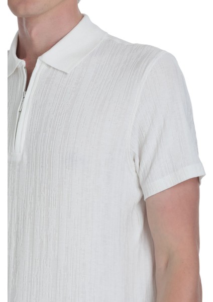 Beyaz Regular Fit Fermuarlı Polo Yaka Tişört fırsatları