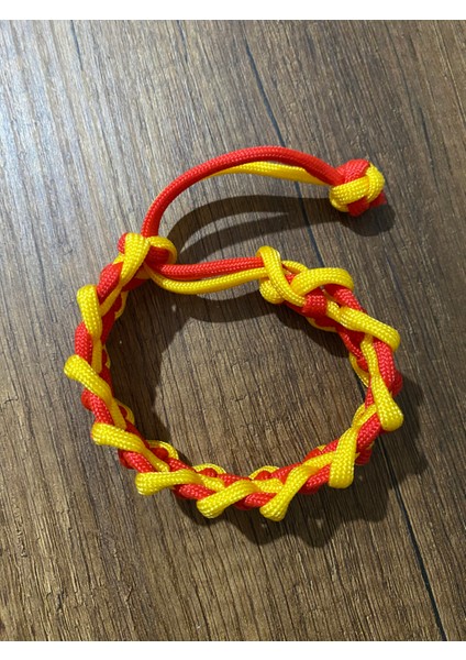 Sarı Kırmızı Geniş Geçişli Model Paracord Bileklik fiyatları