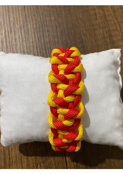 Sarı Kırmızı Geniş Geçişli Model Paracord Bileklik modelleri