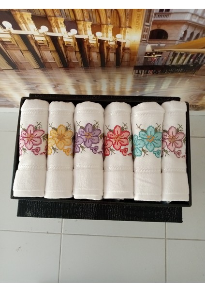 %100 Pamuklu Iğne Oyası Papatya Desen Işlemeli Kadife Lüx Çeyizlik El ve Yüz Havlusu Kutulu Set