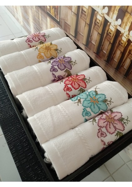 %100 Pamuklu Iğne Oyası Papatya Desen Işlemeli Kadife Lüx Çeyizlik El ve Yüz Havlusu Kutulu Set modelleri