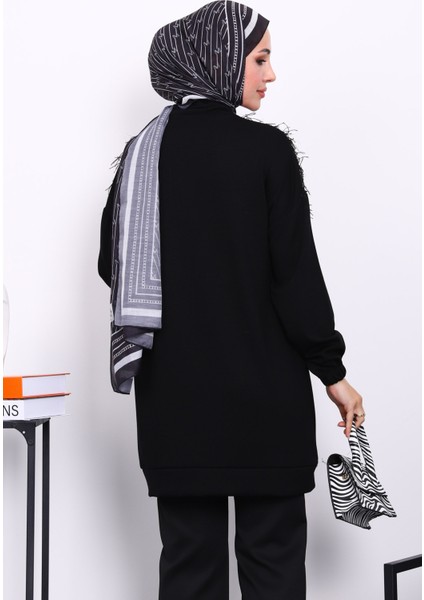Siyah Yaka Fermuarlı Püsküllü Tunik fırsatları