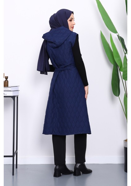 Lacivert Kapüşonlu Kemerli Kapitone Yelek fırsatları