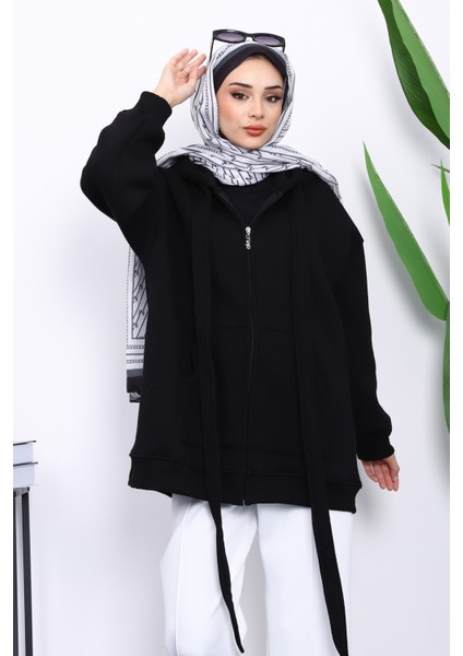 Siyah Bağcık Detaylı Üç İplik Kapşonlu Hırka