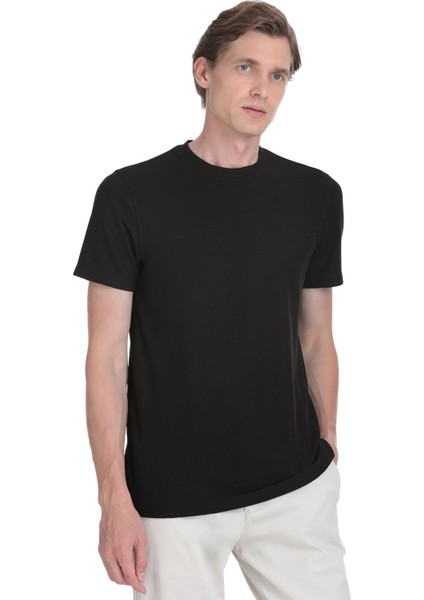 Siyah Regular Fit Bisiklet Yaka Tişört