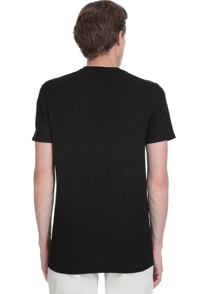 Siyah Regular Fit Bisiklet Yaka Tişört indirimleri