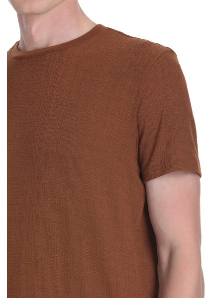 Kahverengi Regular Fit Bisiklet Yaka Tişört fırsatları