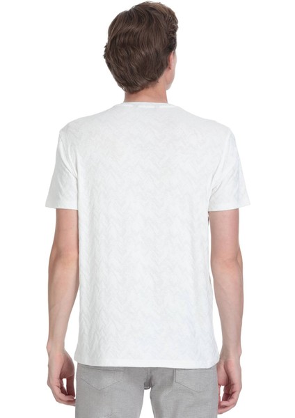 Beyaz Regular Fit Bisiklet Yaka Tişört indirimleri