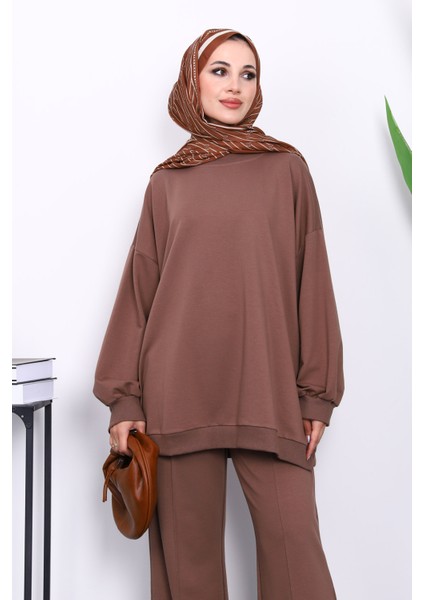 Kahverengi İki İplik Oversize Pantolonlu Takım modelleri
