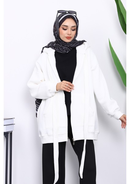 Ekru Bağcık Detaylı Üç İplik Kapşonlu Hırka