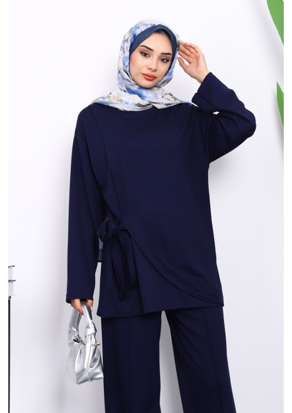 Lacivert Yandan Kuşak Bağlamalı Pantolonlu Takım modelleri