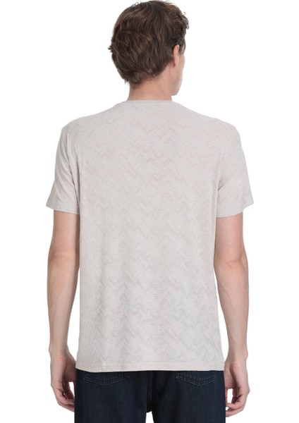 Ekru Regular Fit Bisiklet Yaka Tişört fırsatları