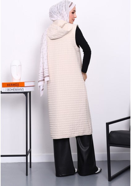 Taş Kapitone Fermuarlı Kapşonlu Yelek fırsatları